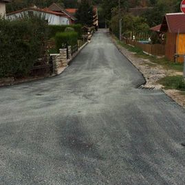 Referenzen - Asphaltbauarbeiten in Mertendorf, Straße der Jugend von Köthe Bau GmbH aus Naumburg (Saale)